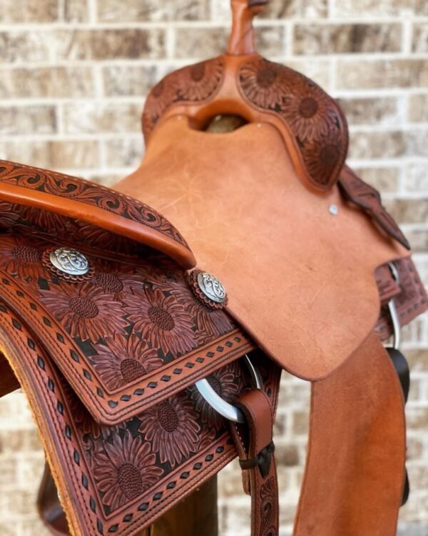 Sunflower New saddle Custom Ranch cutter. 16" seat.